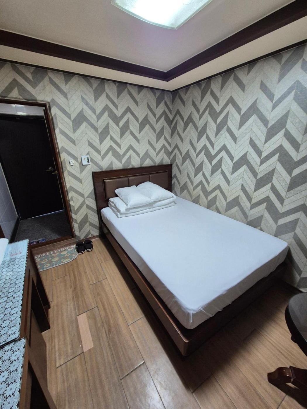 Joyful Stay Seoul Exterior photo