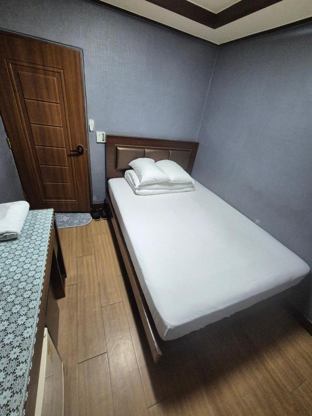 Joyful Stay Seoul Exterior photo